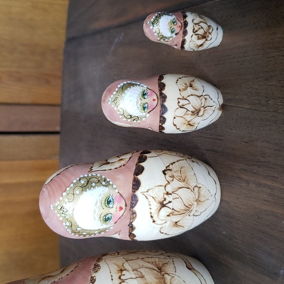 Vintage Russian Hand Painted Nesting Dolls - Picture 3 of 12